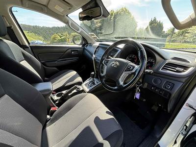 2020 Mitsubishi Triton - Thumbnail