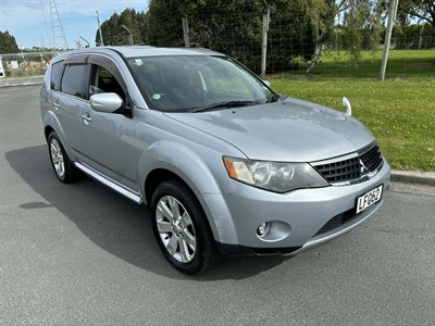 2008 Mitsubishi Outlander - Thumbnail