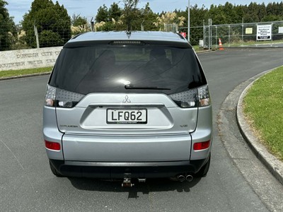 2008 Mitsubishi Outlander - Thumbnail