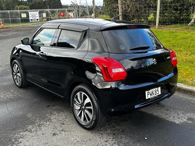 2017 Suzuki Swift - Thumbnail