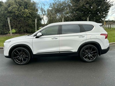 2021 Hyundai Santa Fe - Thumbnail