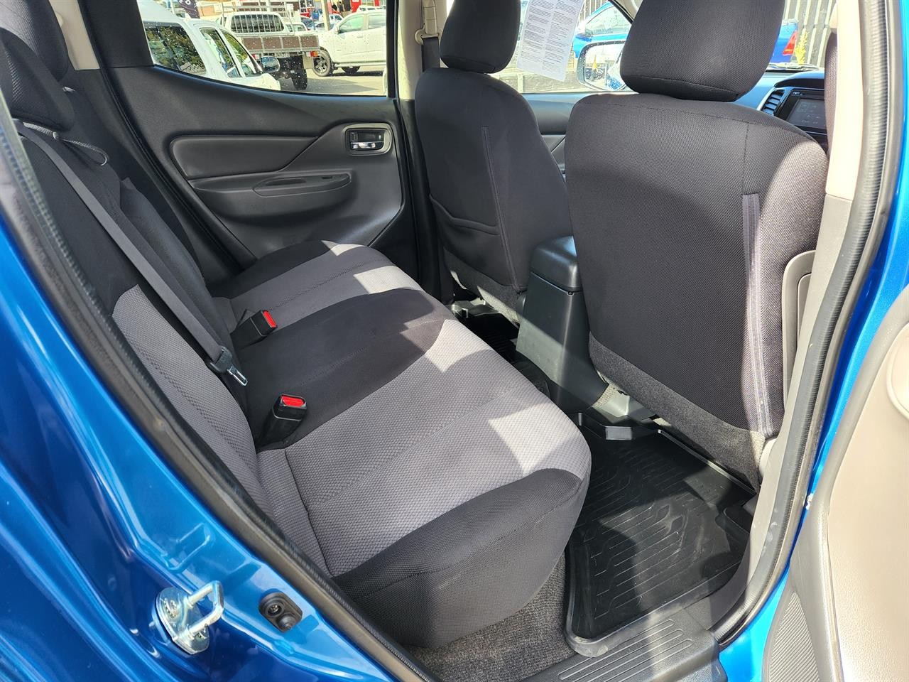 2015 Mitsubishi Triton