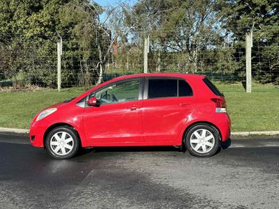 2009 Toyota Vitz - Thumbnail