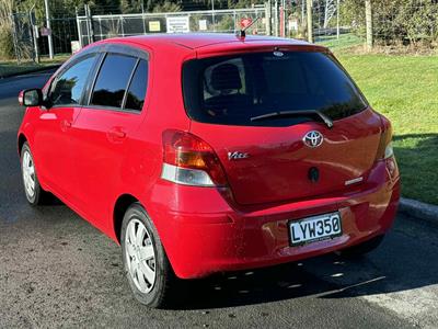 2009 Toyota Vitz - Thumbnail