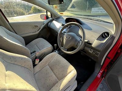 2009 Toyota Vitz - Thumbnail