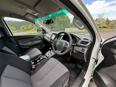 2018 Mitsubishi Triton - Thumbnail