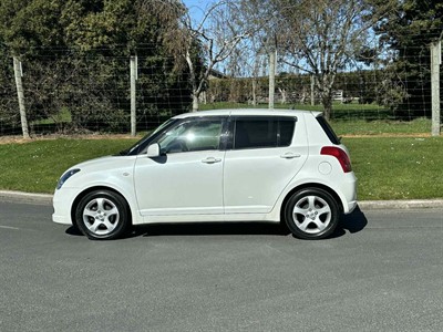 2007 Suzuki Swift - Thumbnail
