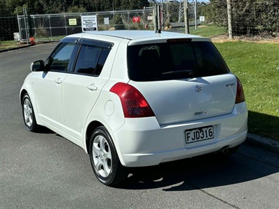 2007 Suzuki Swift - Thumbnail