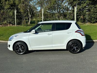 2012 Suzuki Swift - Thumbnail