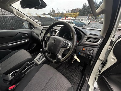2022 Mitsubishi Triton - Thumbnail