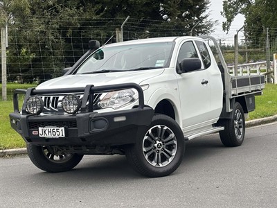 2015 Mitsubishi Triton