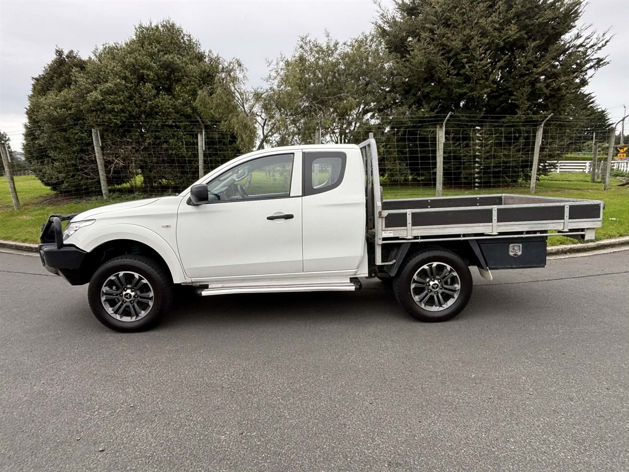 2015 Mitsubishi Triton