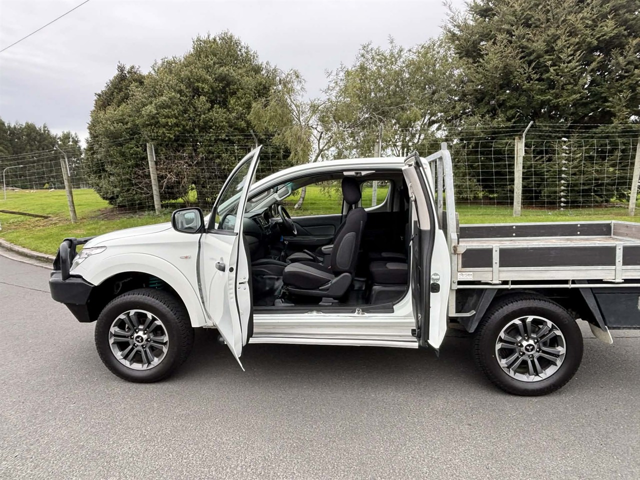 2015 Mitsubishi Triton