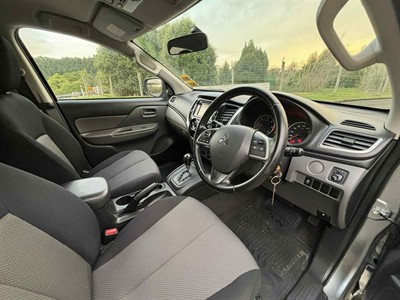 2015 Mitsubishi Triton - Thumbnail