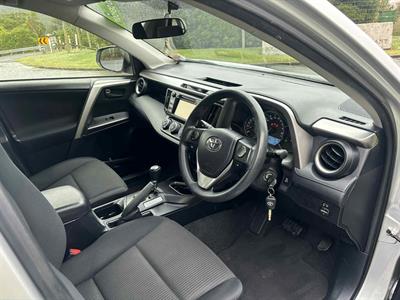 2016 Toyota Rav4 - Thumbnail