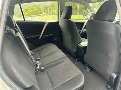 2016 Toyota Rav4 - Thumbnail