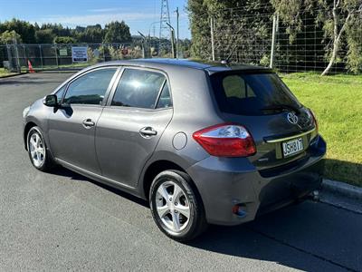 2011 Toyota Corolla - Thumbnail