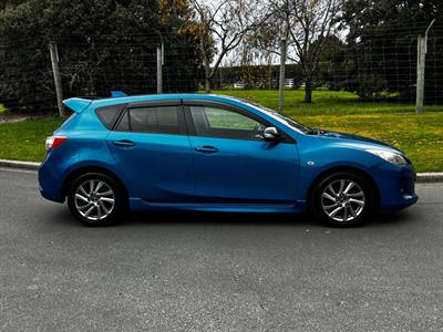 2013 Mazda Axela - Thumbnail