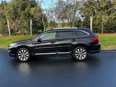 2015 Subaru Outback - Thumbnail