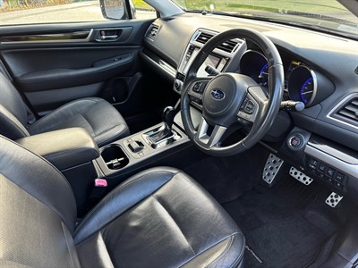 2015 Subaru Outback - Thumbnail