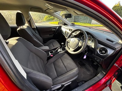2015 Toyota Corolla - Thumbnail