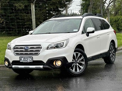 2016 Subaru Outback - Thumbnail