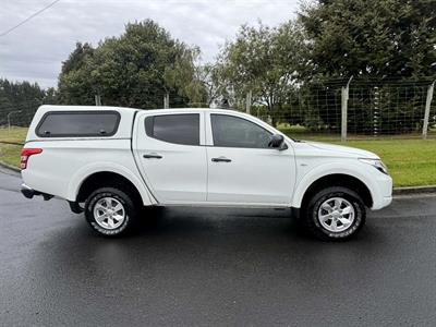 2017 Mitsubishi Triton - Thumbnail