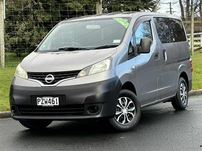 2010 Nissan Nv200 - Thumbnail