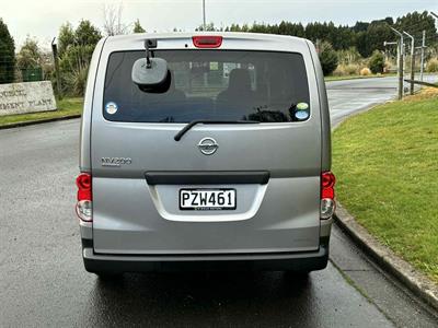 2010 Nissan Nv200 - Thumbnail