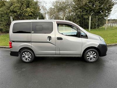 2010 Nissan Nv200 - Thumbnail