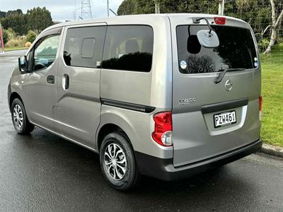 2010 Nissan Nv200 - Thumbnail