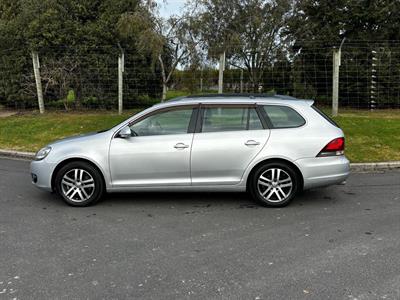 2010 Volkswagen Golf - Thumbnail