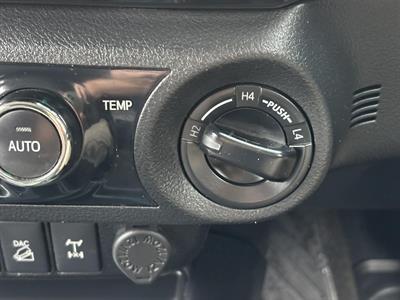 2018 Toyota Hilux - Thumbnail