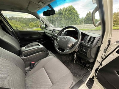2019 Toyota Hiace - Thumbnail
