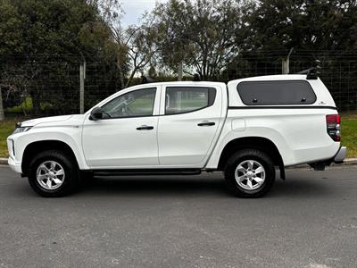 2021 Mitsubishi Triton - Thumbnail