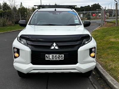 2021 Mitsubishi Triton - Thumbnail