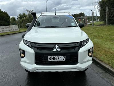 2022 Mitsubishi Triton - Thumbnail