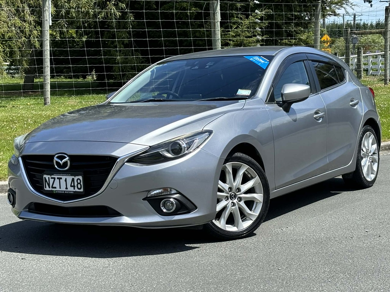 2015 Mazda Axela