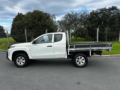 2020 Mitsubishi Triton - Thumbnail