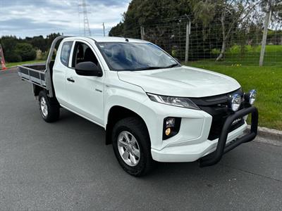 2020 Mitsubishi Triton - Thumbnail