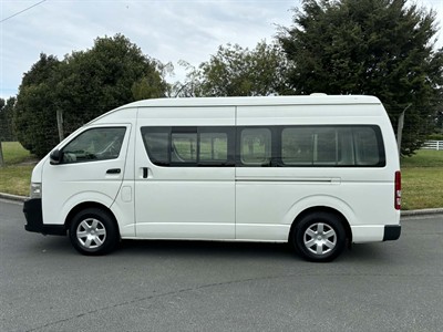 2012 Toyota Hiace - Thumbnail