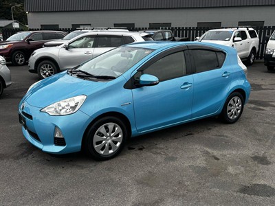 2013 Toyota Aqua - Thumbnail